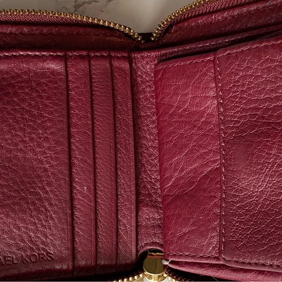 Michael Kors Zip Around Burgundy Leather Wallet - Picture 3 of 13